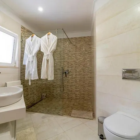 Villa In Prime Location Pool Villa Albufeira