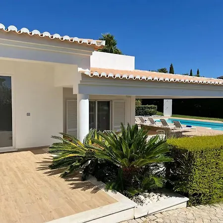 Villa In Prime Location Pool