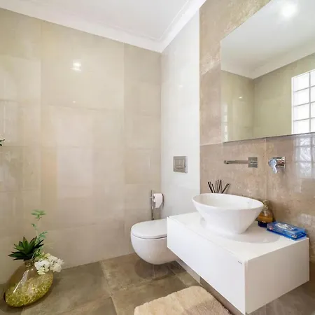 Villa Villa In Prime Location Pool Albufeira