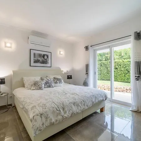 Βίλα Villa In Prime Location Pool Αλμπουφέιρα